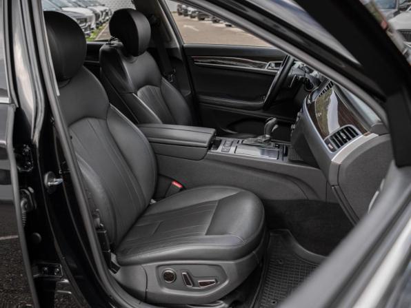 Hyundai Genesis II с пробегом 2015 года, цена 2 449 000 рублей, 102609 км, седан, Автокод Объявления