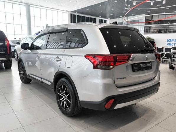 Mitsubishi Outlander III Рестайлинг 2 с пробегом 2016 года, цена 1 650 000 рублей, 196000 км, внедорожник, Автокод Объявления