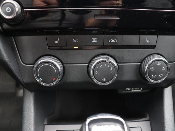 Skoda Octavia III (A7) Рестайлинг с пробегом 2020 года, цена 1 299 000 рублей, 184590 км, лифтбек, Автокод Объявления