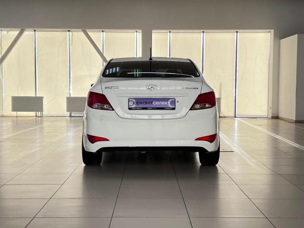 Hyundai Solaris I с пробегом 2014 года, цена 820 000 рублей, 177695 км, седан, Автокод Объявления