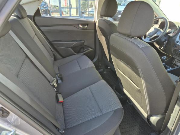 Hyundai Solaris II с пробегом 2019 года, цена 1 235 000 рублей, 116905 км, седан, Автокод Объявления