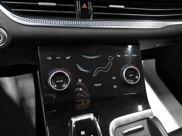 FAW Bestune B70 I с пробегом 2023 года, цена 1 865 000 рублей, 48473 км, лифтбек, Автокод Объявления