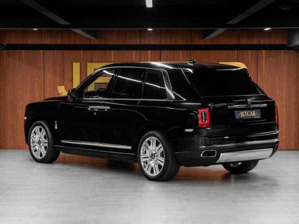 Rolls-Royce Cullinan I с пробегом 2019 года, цена 31 250 000 рублей, 30360 км, внедорожник, Автокод Объявления