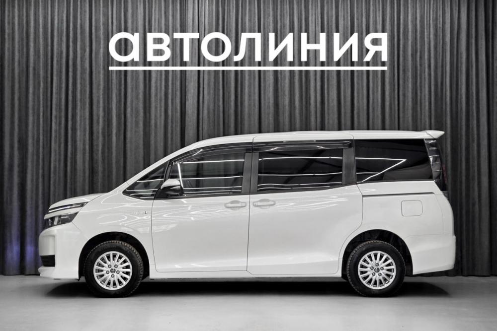 Toyota Voxy III (R80) Красноярск  - изображение 6