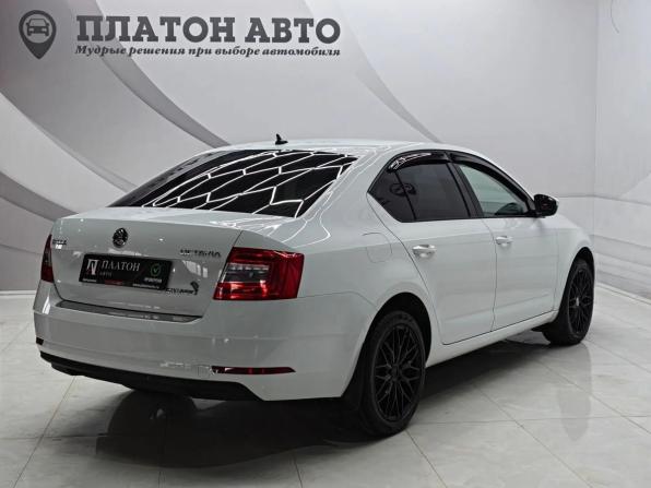 Skoda Octavia III (A7) Рестайлинг с пробегом 2018 года, цена 1 729 000 рублей, 127500 км, лифтбек, Автокод Объявления