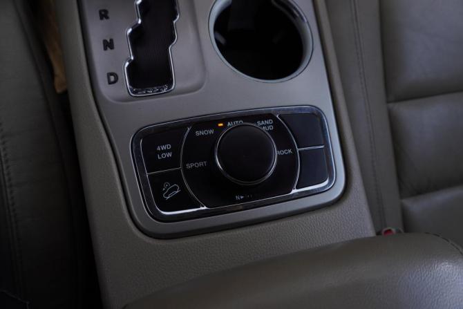 Jeep Grand Cherokee IV (WK2) с пробегом 2012 года, цена 1 879 000 рублей, 285955 км, внедорожник, Автокод Объявления