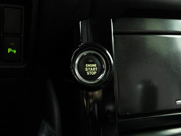 Toyota Land Cruiser Prado 150 Series Рестайлинг 1 с пробегом 2013 года, цена 2 799 777 рублей, 294607 км, внедорожник, Автокод Объявления