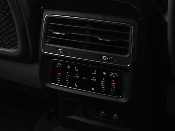 Audi Q7 II (4M) Рестайлинг с пробегом 2023 года, цена 11 499 000 рублей, 36238 км, внедорожник, Автокод Объявления