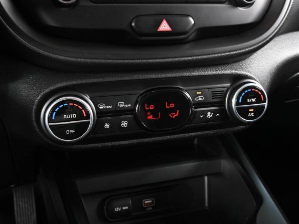 Kia Soul III Рестайлинг с пробегом 2022 года, цена 2 139 000 рублей, 47520 км, хэтчбек, Автокод Объявления