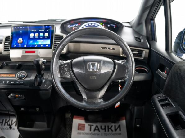 Honda Freed I с пробегом 2010 года, цена 975 000 рублей, 136264 км, компактвэн, Автокод Объявления