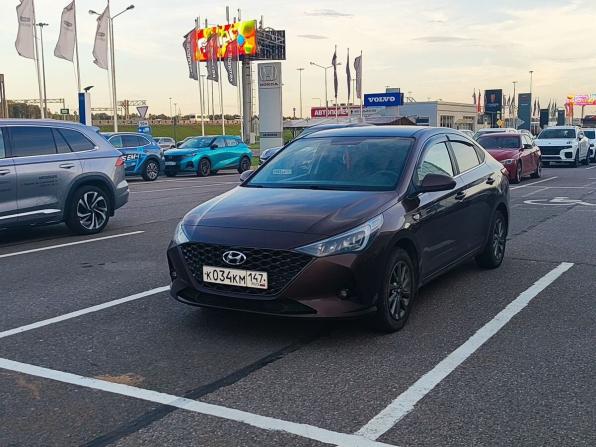 Hyundai Solaris II Рестайлинг с пробегом 2021 года, цена 1 299 000 рублей, 114000 км, седан, Автокод Объявления