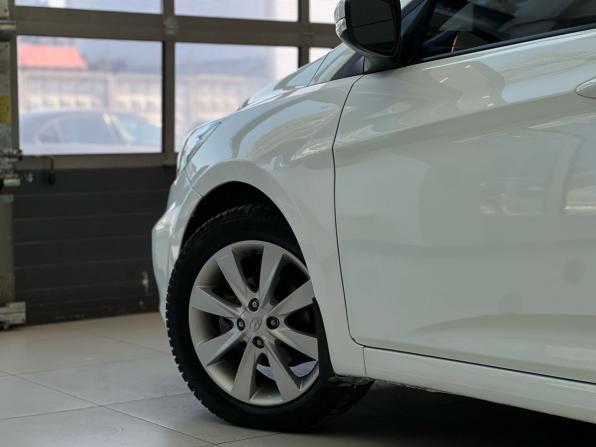 Hyundai Solaris I с пробегом 2012 года, цена 849 000 рублей, 180008 км, хэтчбек, Автокод Объявления