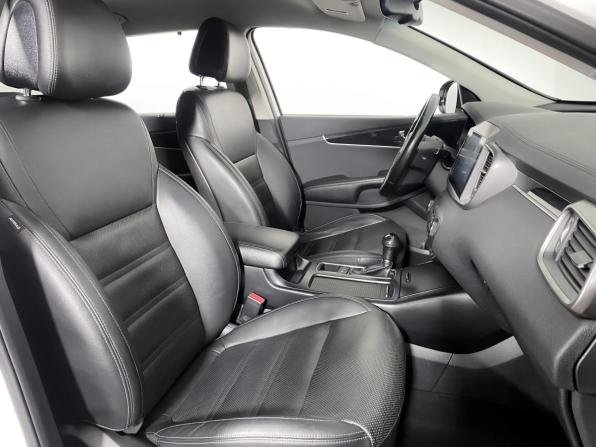 Kia Sorento III Prime с пробегом 2015 года, цена 2 049 000 рублей, 218748 км, внедорожник, Автокод Объявления