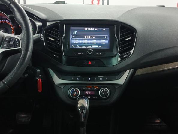 Lada (ВАЗ) Vesta I с пробегом 2019 года, цена 989 000 рублей, 65000 км, седан, Автокод Объявления