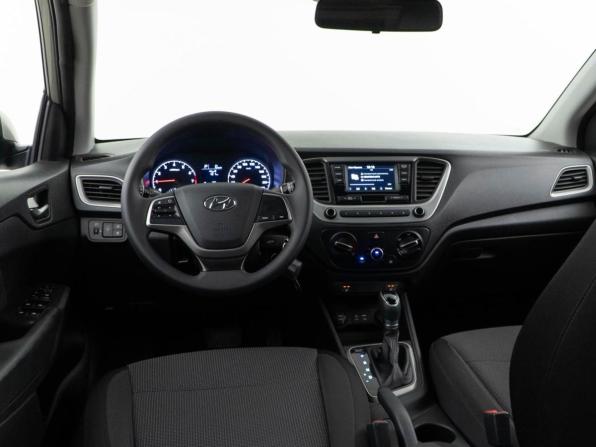 Hyundai Solaris II с пробегом 2018 года, цена 1 373 444 рубля, 91556 км, седан, Автокод Объявления