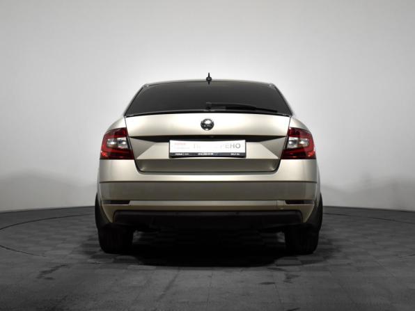 Skoda Octavia III (A7) Рестайлинг с пробегом 2018 года, цена 1 490 000 рублей, 198000 км, лифтбек, Автокод Объявления