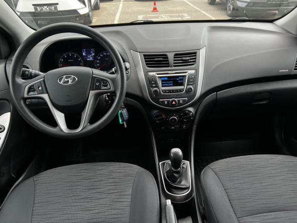 Hyundai Solaris I Рестайлинг с пробегом 2016 года, цена 1 187 000 рублей, 96583 км, седан, Автокод Объявления