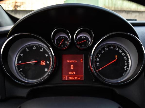 Opel Astra J Рестайлинг с пробегом 2012 года, цена 825 000 рублей, 166711 км, хэтчбек, Автокод Объявления