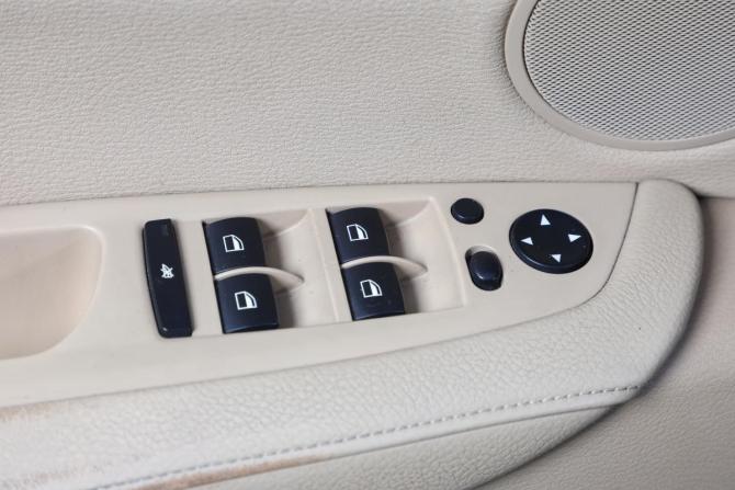 BMW X5 II (E70) Рестайлинг с пробегом 2011 года, цена 2 299 000 рублей, 204000 км, внедорожник, Автокод Объявления