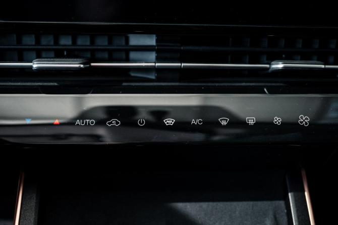 Omoda C5 I с пробегом 2024 года, цена 1 700 000 рублей, 58863 км, внедорожник, Автокод Объявления