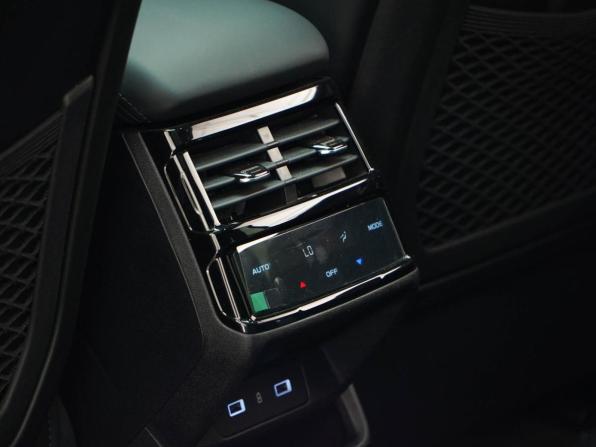 Geely Monjaro I с пробегом 2023 года, цена 3 199 444 рубля, 39108 км, внедорожник, Автокод Объявления