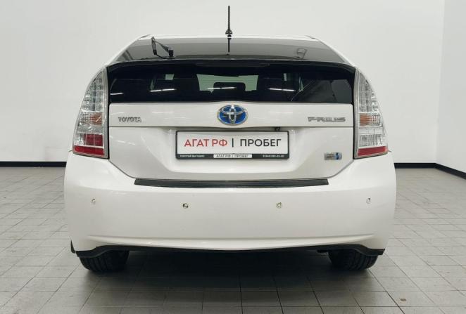 Toyota Prius III (XW30) с пробегом 2009 года, цена 1 029 000 рублей, 221641 км, лифтбек, Автокод Объявления