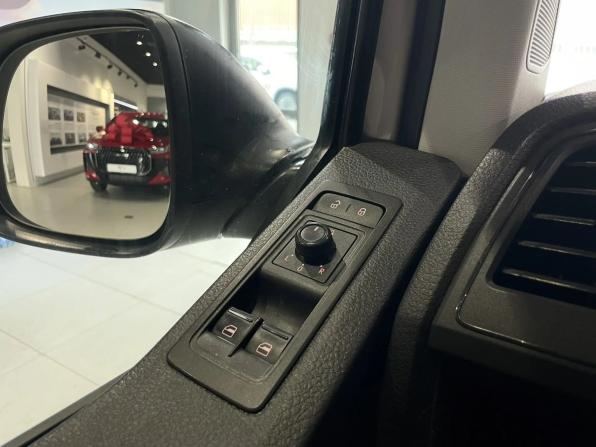 Volkswagen Caravelle T6 с пробегом 2019 года, цена 2 760 000 рублей, 159100 км, минивэн, Автокод Объявления