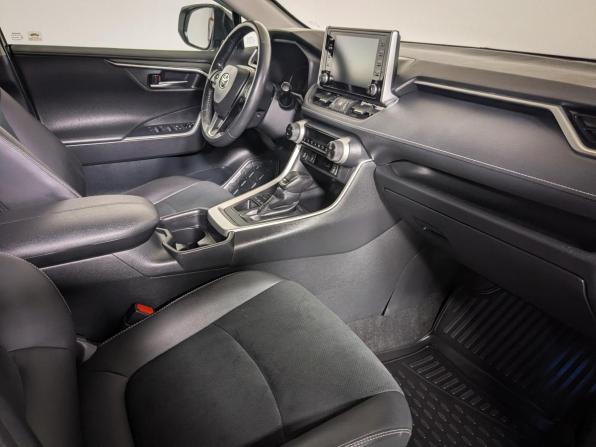 Toyota RAV4 V (XA50) с пробегом 2021 года, цена 2 840 000 рублей, 108000 км, внедорожник, Автокод Объявления