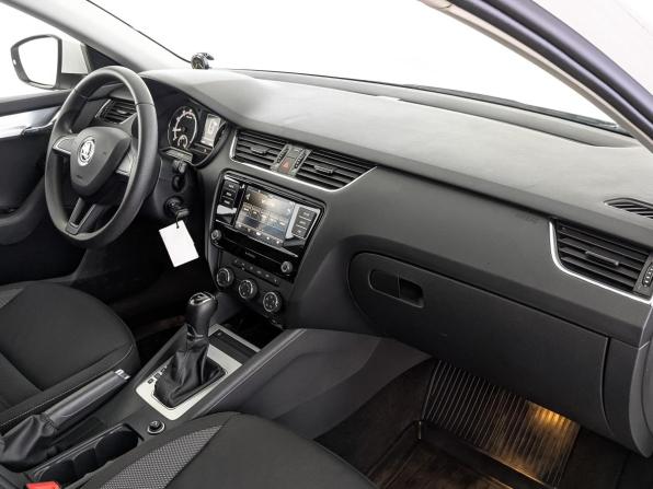 Skoda Octavia III (A7) Рестайлинг с пробегом 2019 года, цена 1 770 000 рублей, 94440 км, лифтбек, Автокод Объявления