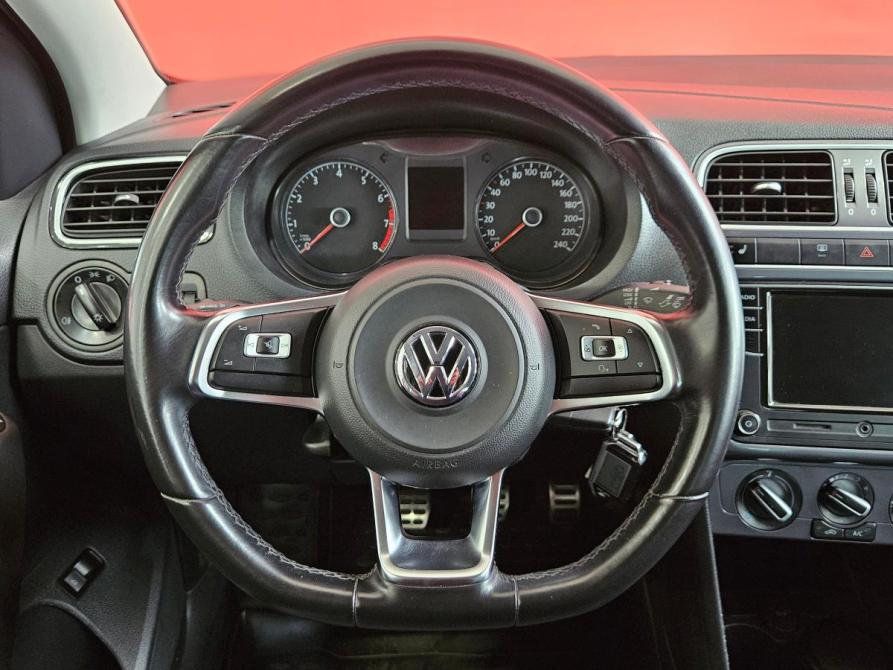 Volkswagen Polo V Рестайлинг Вологда  - изображение 12