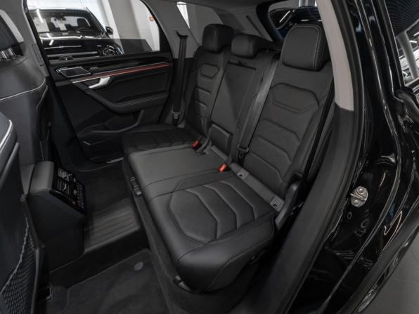 Volkswagen Touareg III Рестайлинг с пробегом 2025 года, цена 10 700 000 рублей, 1137 км, внедорожник, Автокод Объявления