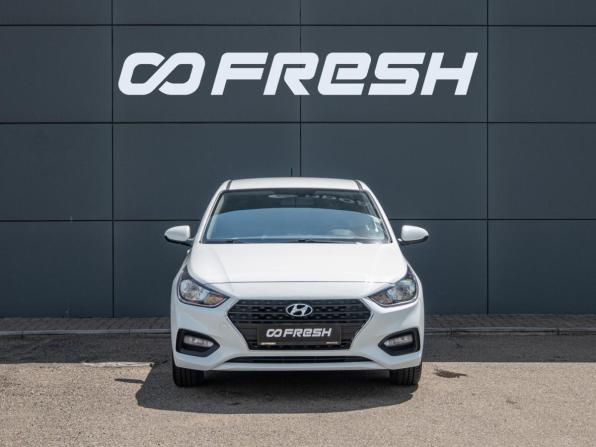 Hyundai Solaris II с пробегом 2018 года, цена 1 690 000 рублей, 7599 км, седан, Автокод Объявления