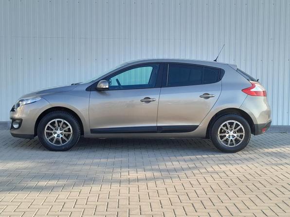 Renault Megane III Рестайлинг с пробегом 2013 года, цена 899 000 рублей, 103120 км, хэтчбек, Автокод Объявления