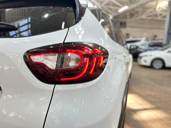 Renault Kaptur I Рестайлинг с пробегом 2021 года, цена 1 350 000 рублей, 48518 км, внедорожник, Автокод Объявления