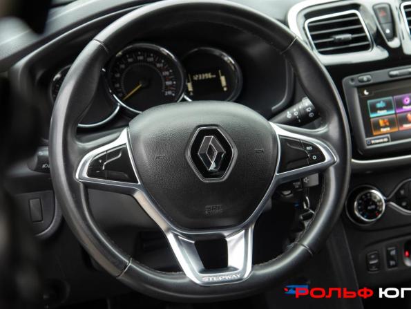 Renault Sandero II Рестайлинг с пробегом 2019 года, цена 1 028 000 рублей, 123395 км, хэтчбек, Автокод Объявления