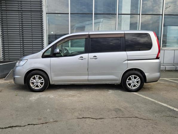 Nissan Serena III (C25) с пробегом 2010 года, цена 965 000 рублей, 215000 км, минивэн, Автокод Объявления