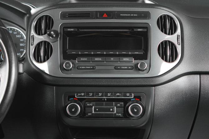 Volkswagen Tiguan I Рестайлинг с пробегом 2011 года, цена 1 199 000 рублей, 300000 км, внедорожник, Автокод Объявления
