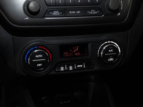 Kia Rio III с пробегом 2012 года, цена 930 000 рублей, 125000 км, хэтчбек, Автокод Объявления