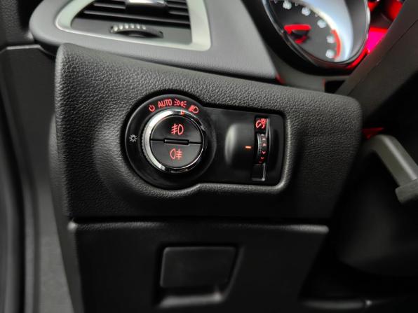 Opel Astra J Рестайлинг с пробегом 2013 года, цена 848 000 рублей, 165673 км, седан, Автокод Объявления