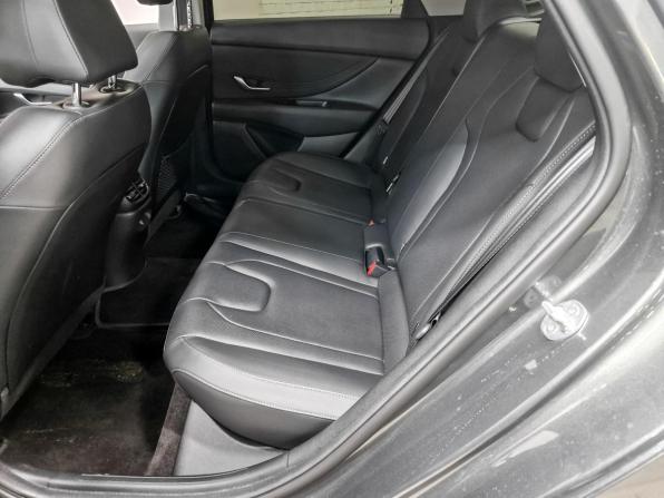 Hyundai Elantra VII (CN7) Рестайлинг с пробегом 2024 года, цена 2 220 000 рублей, 22800 км, седан, Автокод Объявления