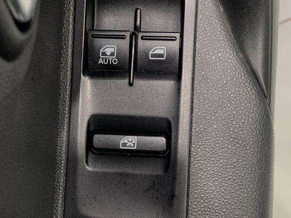 Volkswagen Polo V с пробегом 2015 года, цена 1 349 900 рублей, 132240 км, седан, Автокод Объявления