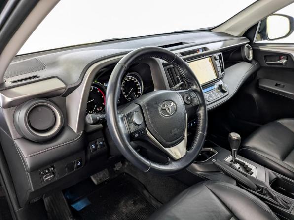 Toyota RAV4 IV (XA40) Рестайлинг с пробегом 2018 года, цена 2 595 000 рублей, 151045 км, внедорожник, Автокод Объявления