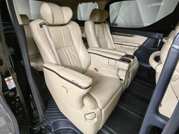 Toyota Alphard III Рестайлинг с пробегом 2019 года, цена 3 479 000 рублей, 248209 км, минивэн, Автокод Объявления