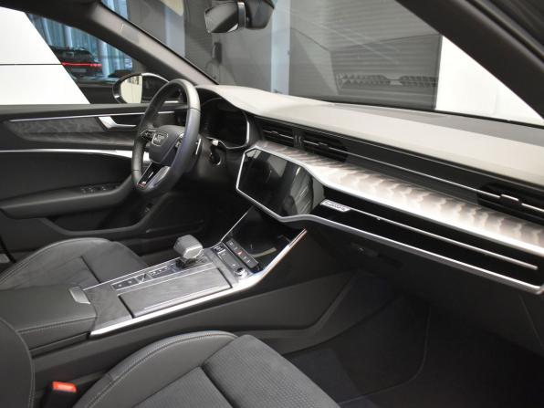 Audi A6 V (C8) Рестайлинг с пробегом 2024 года, цена 6 890 000 рублей, 32800 км, седан, Автокод Объявления