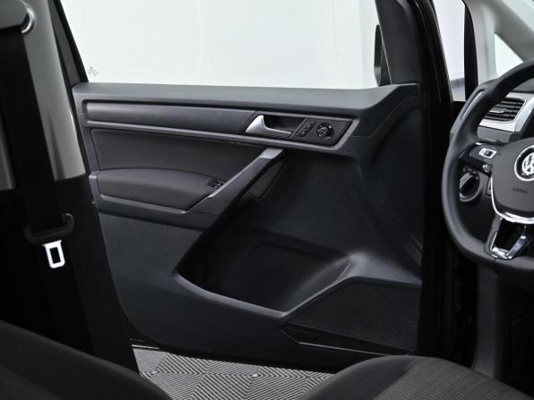 Volkswagen Caddy IV с пробегом 2017 года, цена 1 249 000 рублей, 164000 км, компактвэн, Автокод Объявления