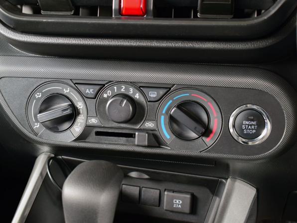 Toyota Raize I с пробегом 2021 года, цена 1 845 995 рублей, 17108 км, внедорожник, Автокод Объявления