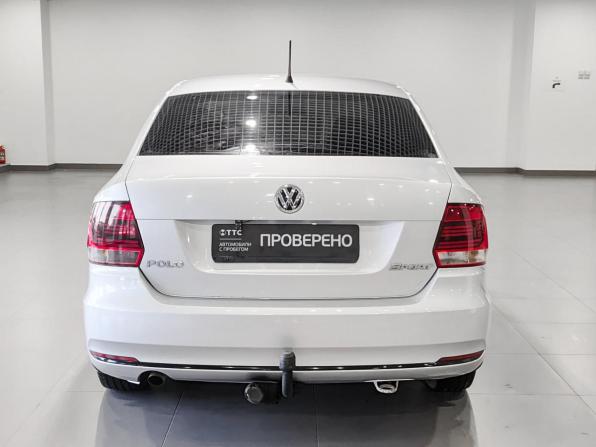Volkswagen Polo V Рестайлинг с пробегом 2016 года, цена 1 081 000 рублей, 107780 км, седан, Автокод Объявления