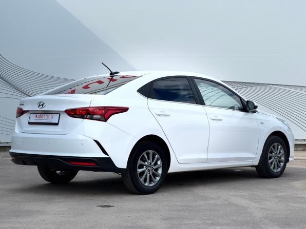 Hyundai Solaris II Рестайлинг с пробегом 2021 года, цена 1 790 000 рублей, 49933 км, седан, Автокод Объявления