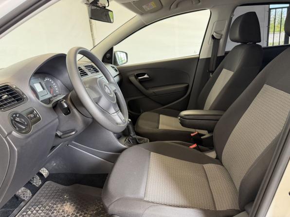 Volkswagen Polo V с пробегом 2011 года, цена 895 000 рублей, 70090 км, седан, Автокод Объявления