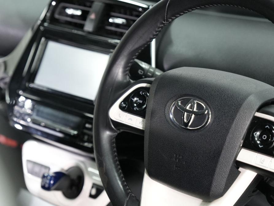 Toyota Prius IV (XW50) Новосибирск  - изображение 21
